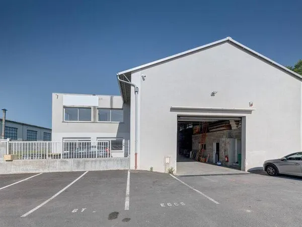 Local d'activité 521 m²