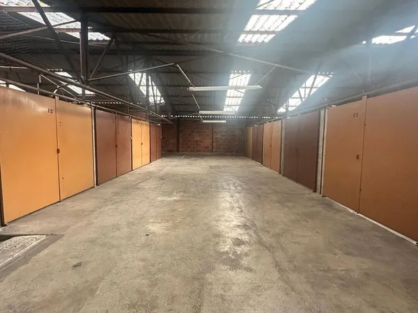 Parking 13 m²