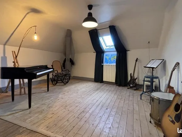 Maison 330 m²