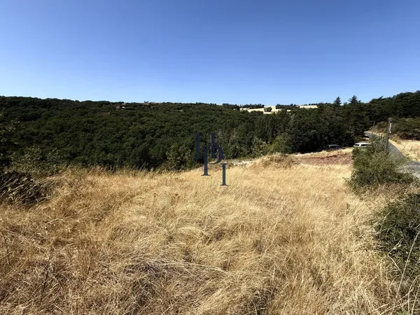 Vente Terrain à bâtir secteur Brousse-Le-Château