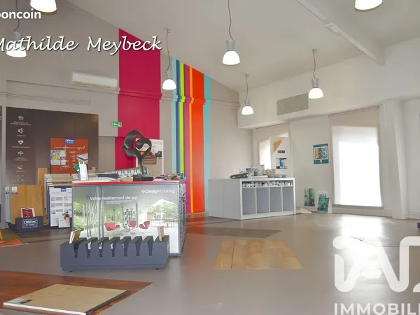 Local 400 m² Niort