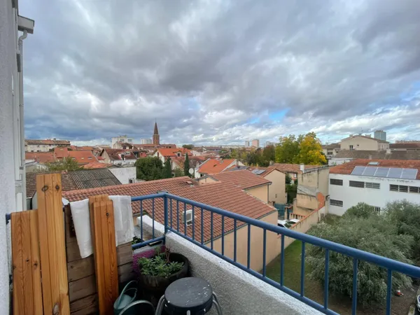Appartement T2 coeur Minimes avec vue sur l'église