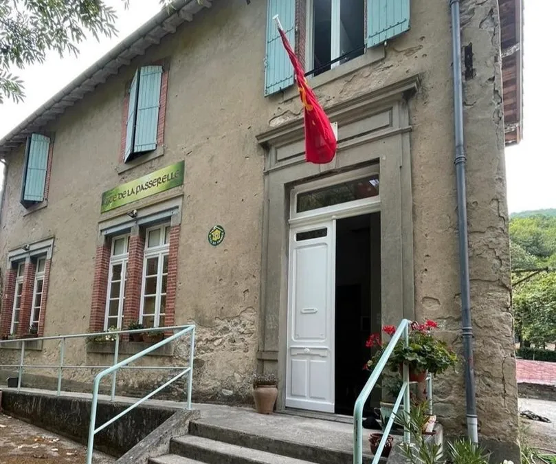 Photo 1