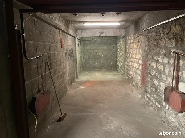 Grand Box Parking 22m2 - Boulogne Centre - Marcel Sembat