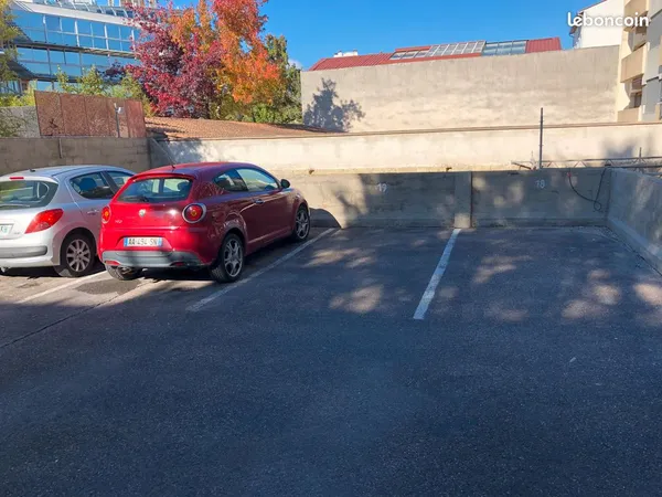 Place de parking barrière du Médoc