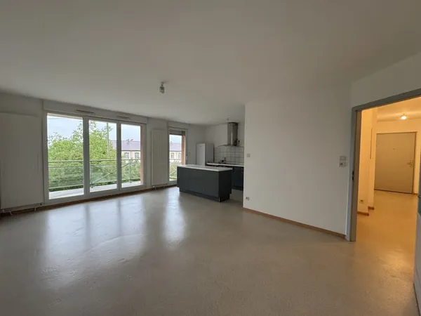 À LOUER BELFORT LA MIOTTE SPACIEUX T5 AVEC TERRASSE, GAR
