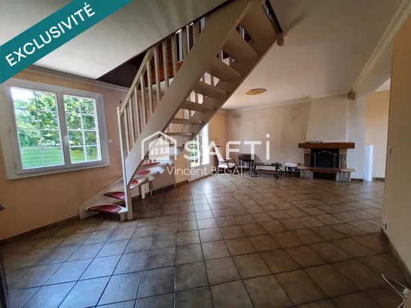 Pavillon familial de 7 pièces, 4 chambres. Jardin.