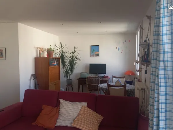 Appart grand T2 bourg Lévêque