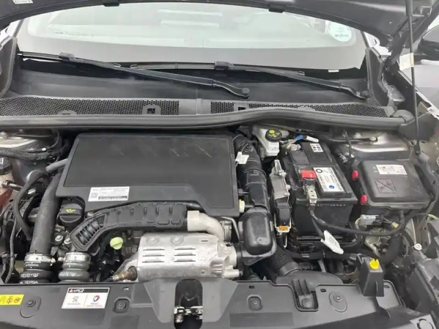Peugeot 2008 puretech 130 s&amp;s eat8 — photo 29