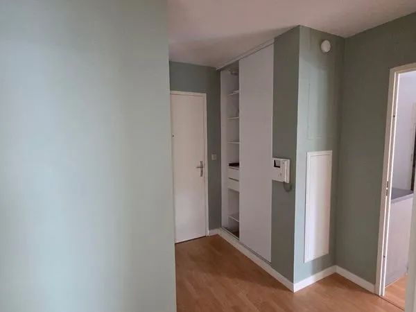 Appartement-2 chambres -terrasse- parking