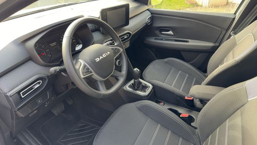 Dacia Sandero TCE 90 auto - Journey – 2025 – 2828 km – Essence – Boîte Automatique — photo 38