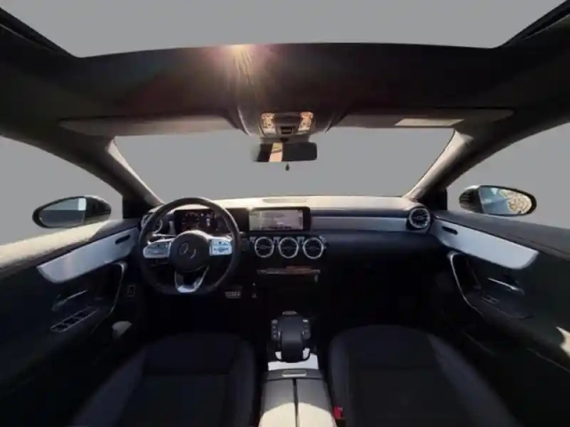Mercedes Cla 220 d amg line — photo 11