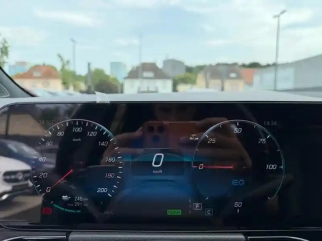 Mercedes Eqa 250 business line — photo 37