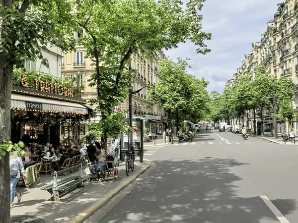 Boutique 2 pièces 133 m²