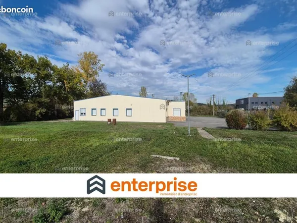 Bâtiment 660 m²