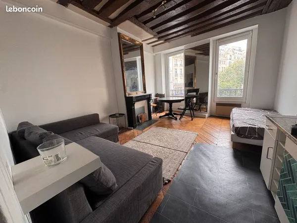 Rue Montorgueil, Très Beaux 2 pièces 44 m2 Metro Sentier