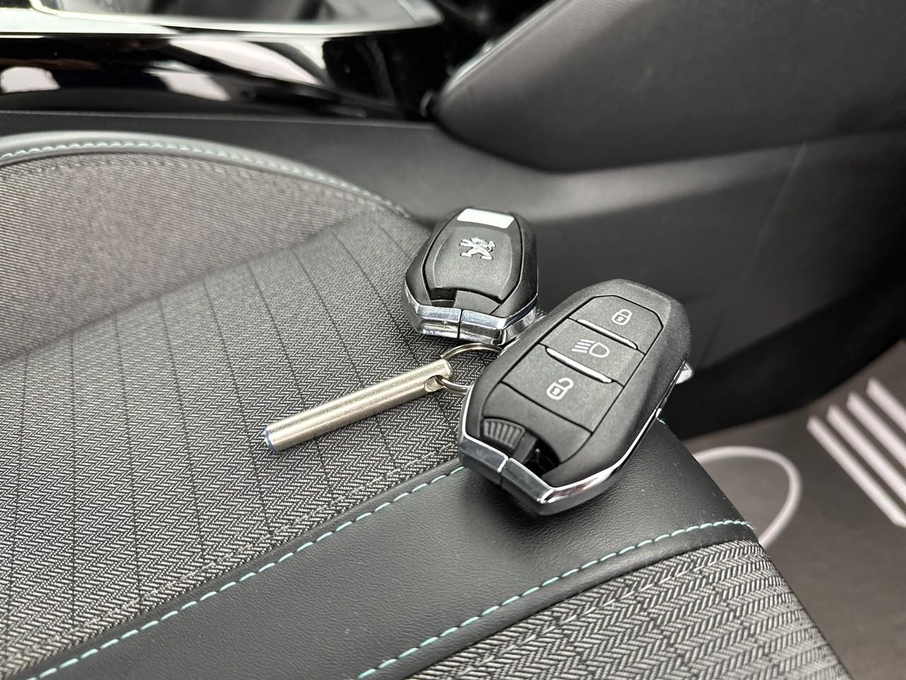 Peugeot 2008 puretech 100 s&s bvm6 allure — photo 34