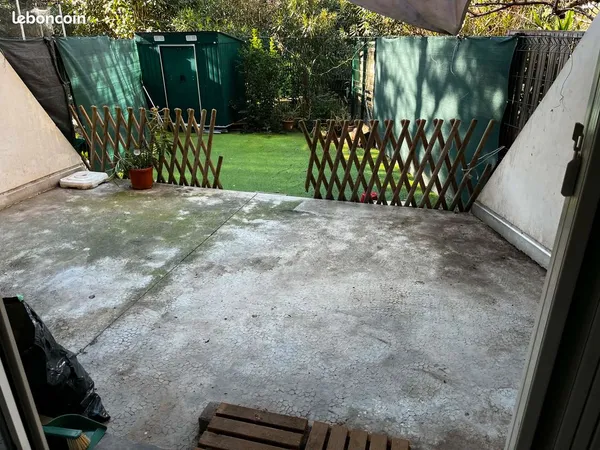 Appartement T3 en rez-de-jardin avec jardin privatif - Avignon