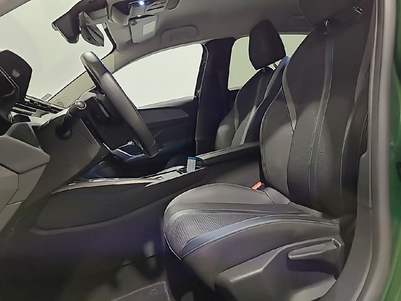 Peugeot 308 phev 180 e-eat8 allure pack — photo 10