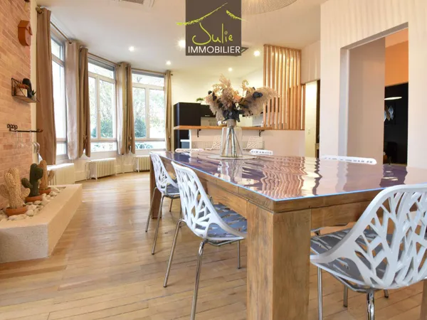Maison 8 pièces 225 m²