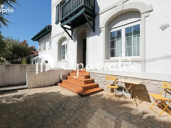 CENTRE-VILLE T3 72 m2 avec terrasse, jardin et caves