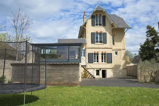 Maison 7 pièces 196 m²