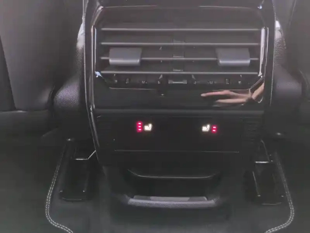 Peugeot 3008 hybrid 145 e-dcs6 — photo 31