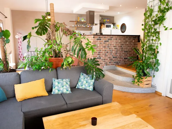 Vends appartement 132m² 5 pièces lumineux avec terrasse 42m² et 2 parkings à 3' à pied du métro Gare
