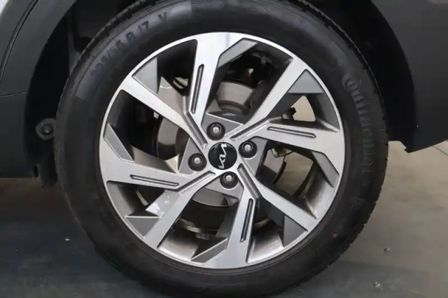 Kia Stonic 1.0 t-gdi 100 ch dct7 — photo 17