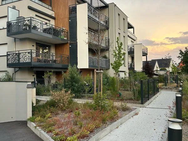 F3 avec jardin privatif-225m2 - garage