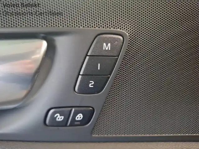 Volvo Xc60 t6 hybride rechargeable 253 + 145ch plus style dark geartronic 8 awd — photo 28