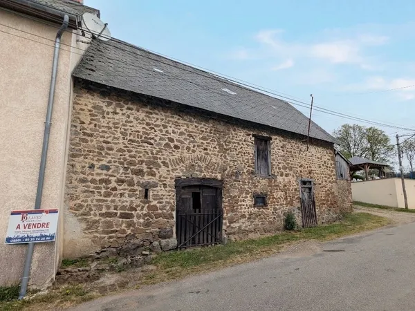 Local d’activité et entrepôt Vente Le Mas-d'Artige   7200€