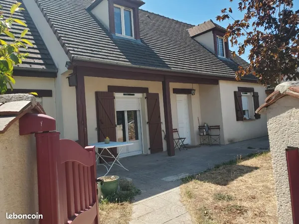 A Vendre Maison indépendante de 169 m2 à étage yzeure 03400 Allier