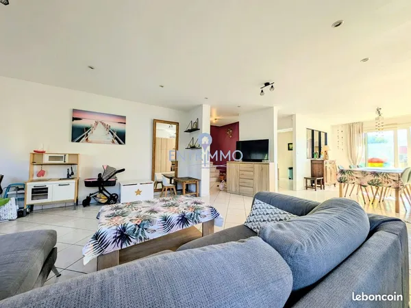 Maison 7 pièces 209 m²