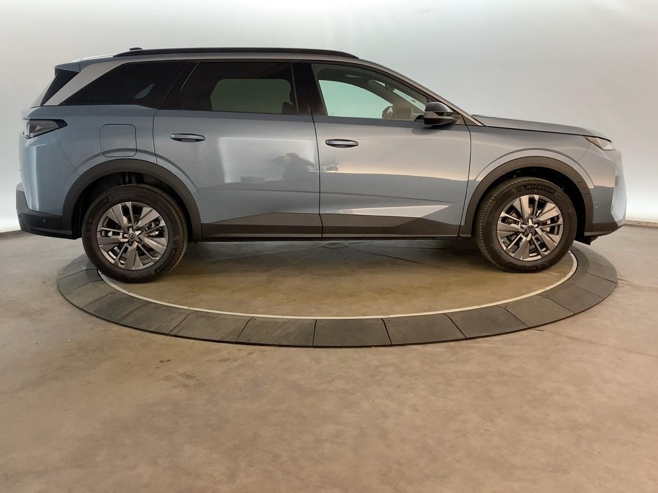 Peugeot 5008 hybrid 145 ch e-dcs6 allure — photo 4