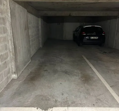Double Parking en enfilade Lot N° 150 25 m2