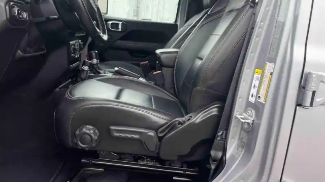 Jeep Wrangler unlimited 2.2 l multijet adblue 200 ch 4x4 bva8 — photo 4