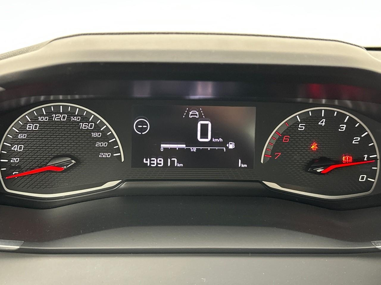 Peugeot 208 puretech 75 s&s bvm5 like — photo 19