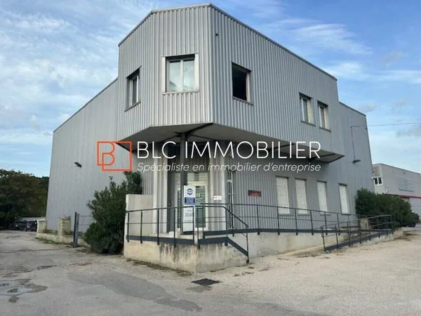 Local commercial 520 m²