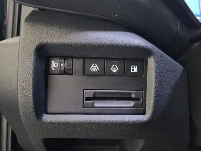 Citroën C5 Aircross hybride rechargeable 225 e-eat8 — photo 31