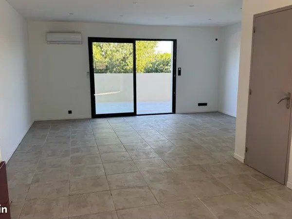 Maison mitoyenne 89m2 jardin terrasse 3 ch 2 gages