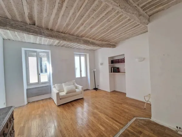 Studio 1 pièce 28 m²