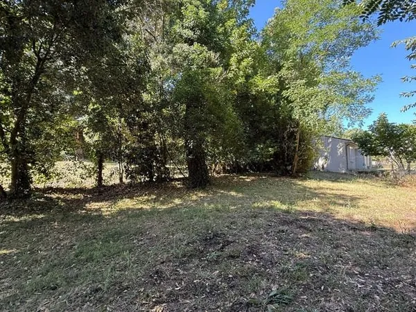 Terrain 640 m²