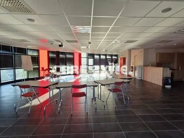Bureaux 855 m²