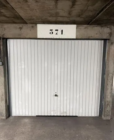 Garage box fermé Villeurbanne proche tete d'or
