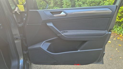 Volkswagen Touran 1.0 TSI 115 - Connect – 2019 – 91222 km – Essence – Boîte Manuelle — photo 33
