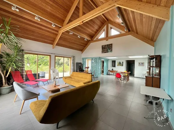 Maison 7 pièces 226 m²