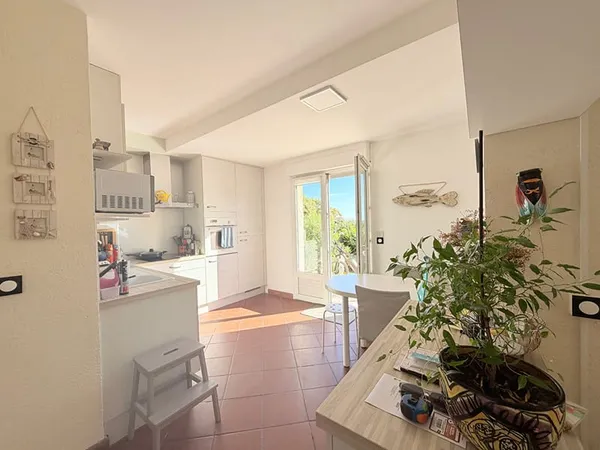 Appartement T4 - Bouzigues avec vue sur l'étang de Thau.