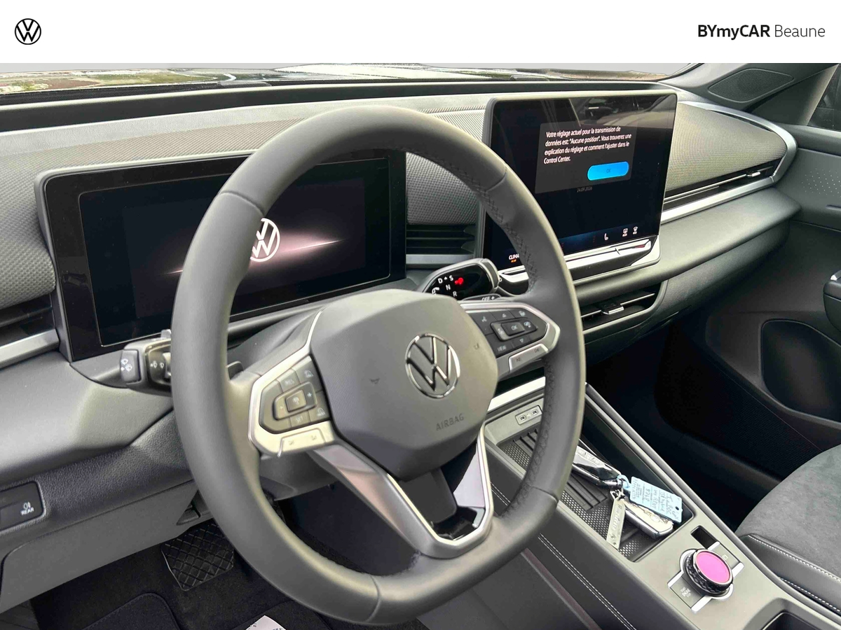 Volkswagen T-Roc 1.5 eTSI EVO2 Hybrid 150 ch DSG7 — photo 10
