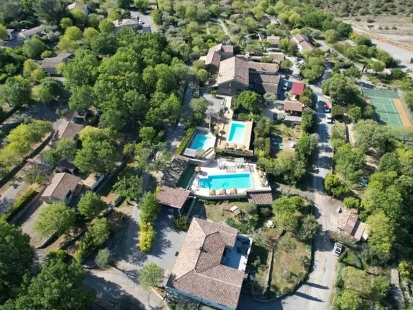 Hôtellerie et restauration Vente Joyeuse   3650000€
